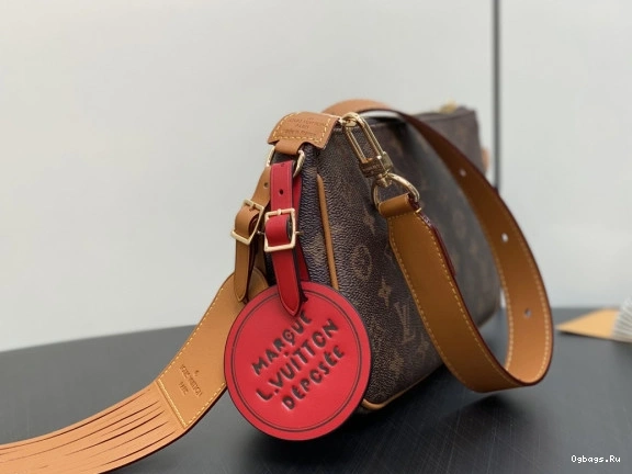 LOUIS MULTI POCHETTE ACCESSOIRES VUITTON 0302